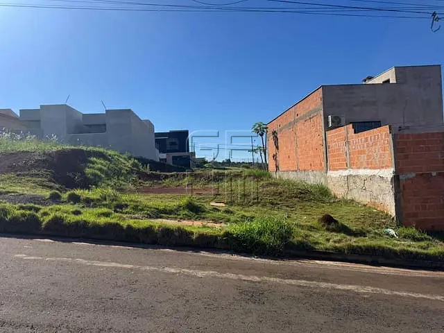 Terreno com 260m², à venda, no bairro Colinas em Londrina