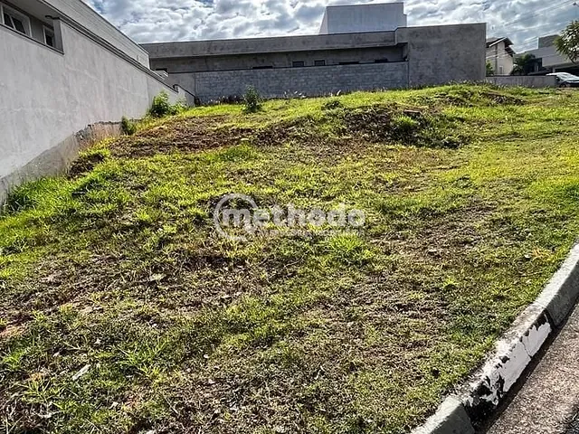 Terreno com 445m², à venda, no bairro Fazenda Santana em Valinhos