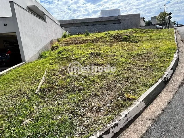 Terreno com 445m², à venda, no bairro Fazenda Santana em Valinhos