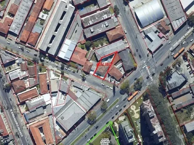 Terreno à venda, no bairro Rebouças em Curitiba