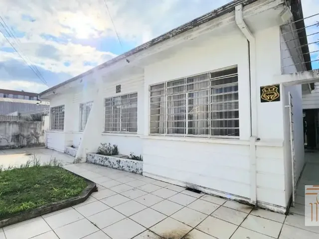 Terreno à venda, no bairro Rebouças em Curitiba
