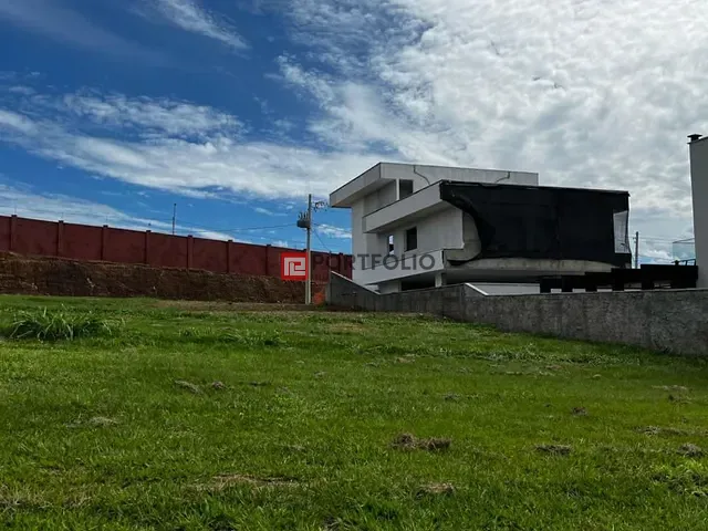 Terreno com 300m², à venda, no bairro Jardins Barcelona em Senador Canedo