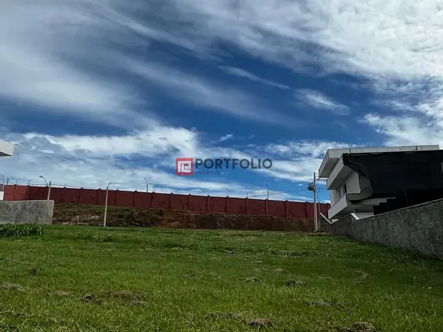 Terreno com 300m², à venda, no bairro Jardins Barcelona em Senador Canedo