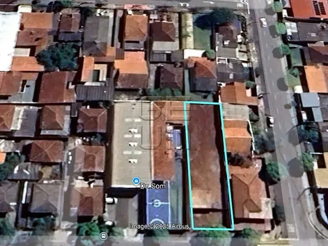 Terreno com 566m², à venda, no bairro Vila Brasil em Londrina