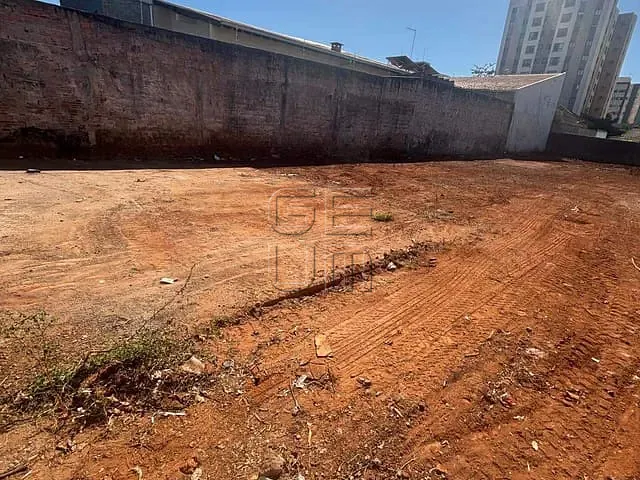 Terreno com 566m², à venda, no bairro Vila Brasil em Londrina