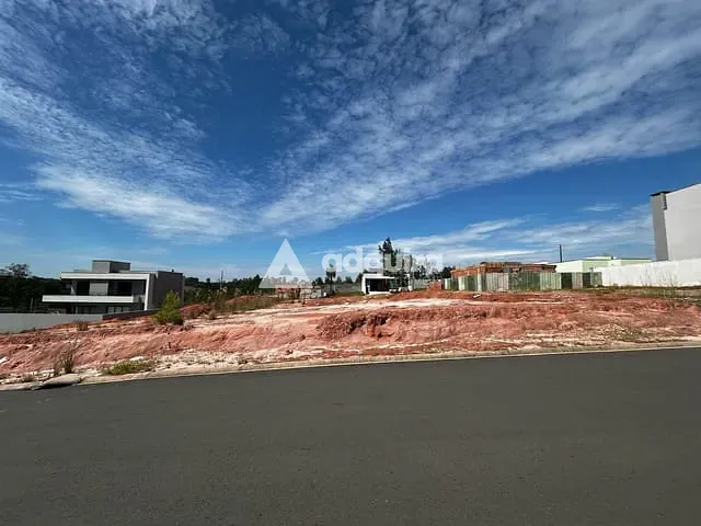 Terreno com 200m², à venda, no bairro Contorno em Ponta Grossa