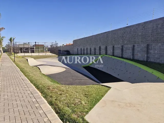 Terreno com 318m², à venda, no bairro Vera Cruz em Londrina