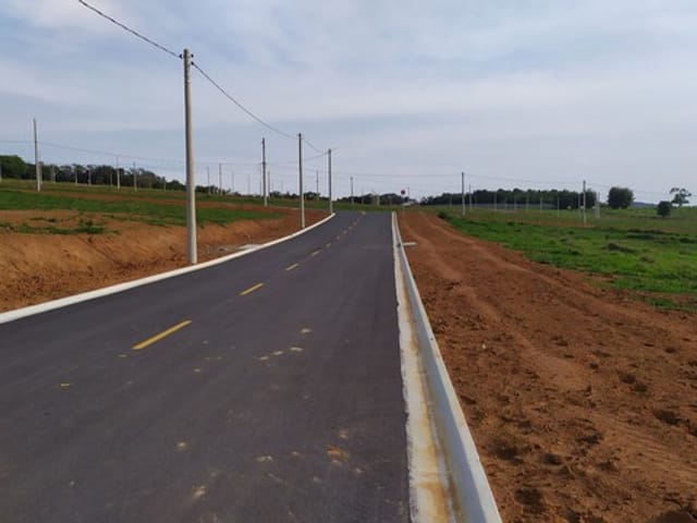 Terreno com 250m², à venda, no bairro Jardim Marlene Miranda em Taubaté