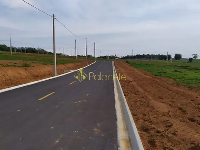 Terreno com 250m², à venda, no bairro Jardim Marlene Miranda em Taubaté