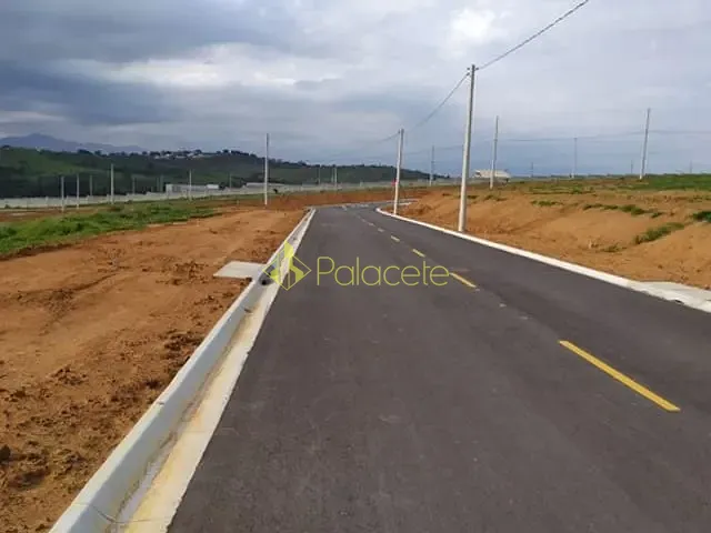 Terreno com 250m², à venda, no bairro Jardim Marlene Miranda em Taubaté