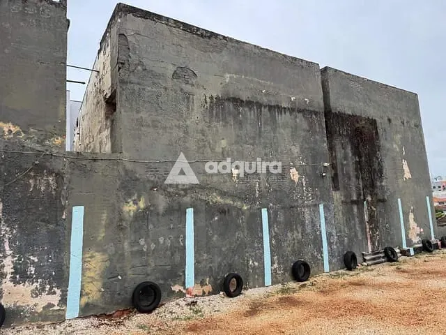 Terreno com 429m², à venda, no bairro Centro em Ponta Grossa