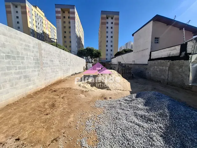 Terreno com 248m², à venda, no bairro Jardim Satélite em São José dos Campos