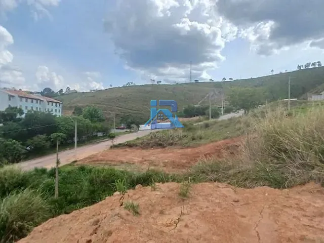 Terreno com 360m², à venda, no bairro N R Porto Seguro em Itatiba