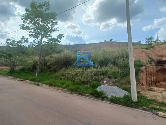 Terreno com 360m², à venda, no bairro N R Porto Seguro em Itatiba