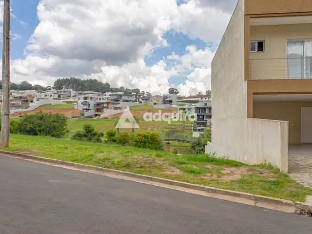 Terreno com 300m², à venda, no bairro Colônia Dona Luíza em Ponta Grossa