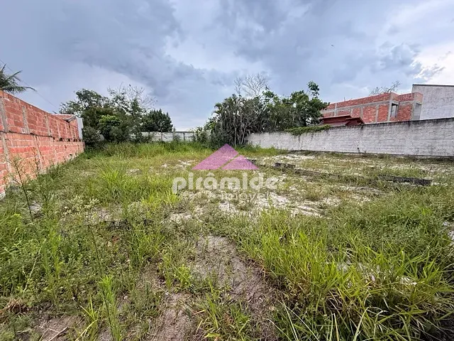 Terreno com 260m², à venda, no bairro Massaguaçu em Caraguatatuba