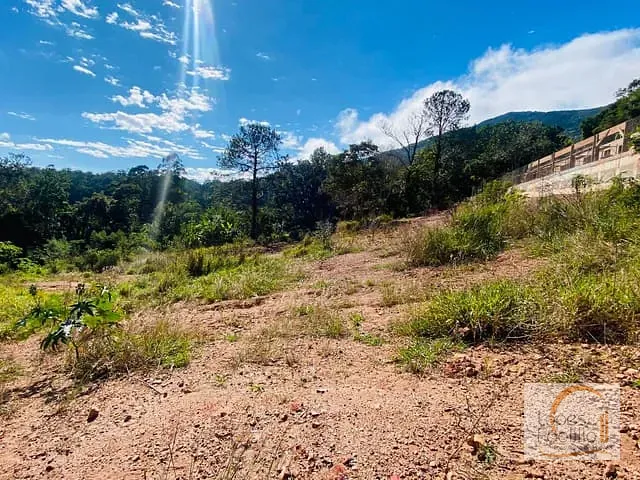 Terreno com 1335m², à venda, no bairro Alpes de Atibaia em Atibaia