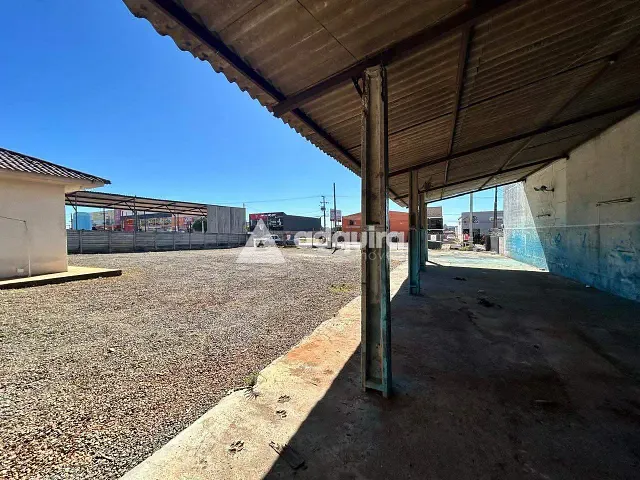 Terreno com 840m², à venda, no bairro Uvaranas em Ponta Grossa