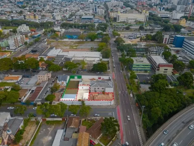 Terreno à venda, no bairro Rebouças em Curitiba