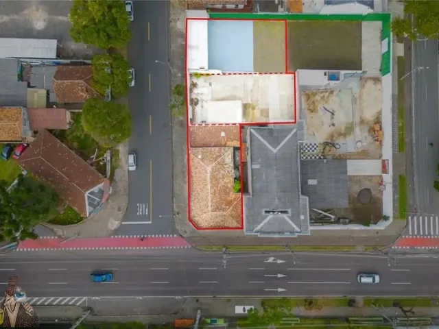 Terreno à venda, no bairro Rebouças em Curitiba