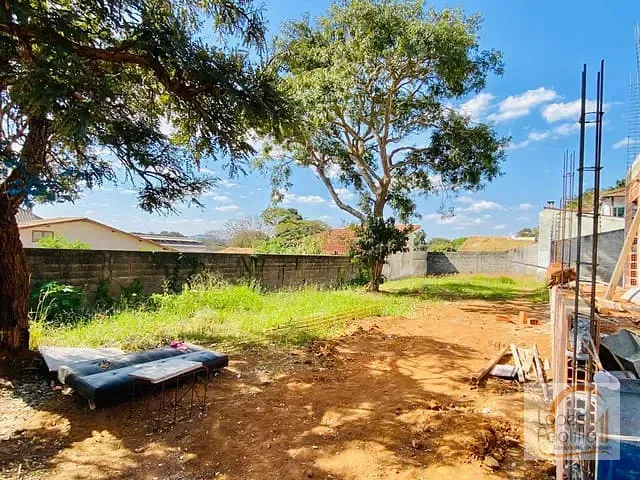 Terreno com 429m², à venda, no bairro Loteamento Loanda em Atibaia