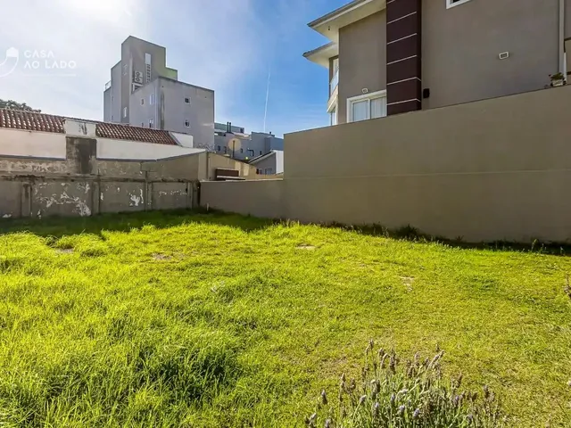Terreno com 201m², à venda, no bairro Água Verde em Curitiba