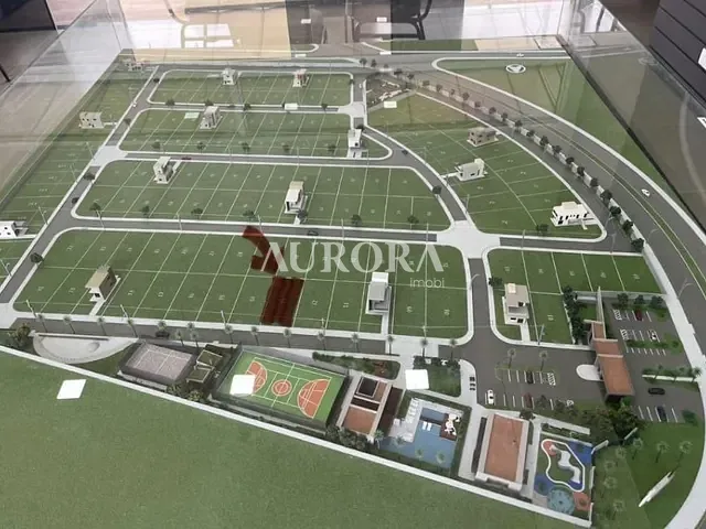 Terreno com 318m², à venda, no bairro Abussafe em Londrina