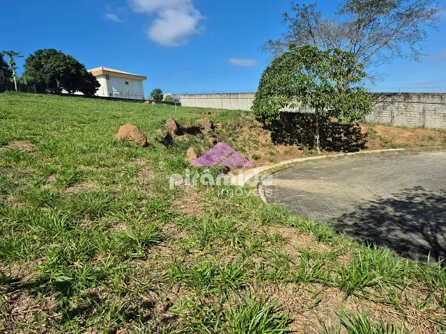 Terreno com 1800m², à venda, no bairro Condomínio Colinas do Parahyba em São José dos Campos