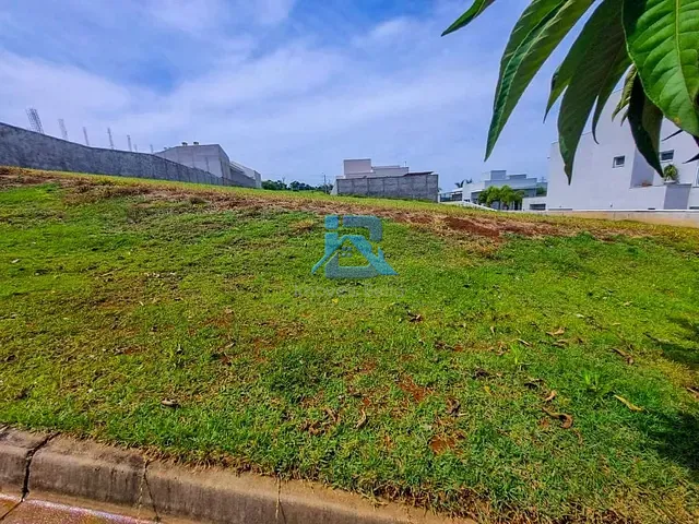 Terreno com 596m², à venda, no bairro Bairro da Posse em Itatiba