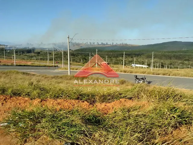 Terreno com 180m², à venda, no bairro Borda da Mata em Caçapava