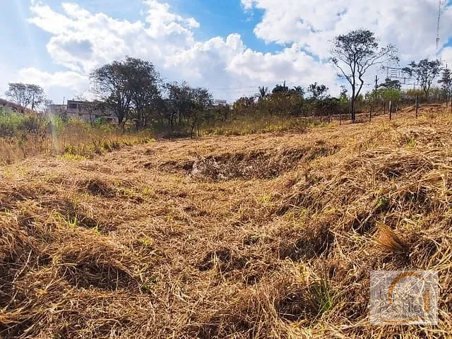 Terreno com 381m², à venda, no bairro Atibaia Belvedere em Atibaia