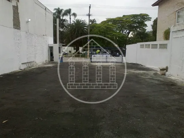 Terreno com 330m², à venda, no bairro Moema em São Paulo