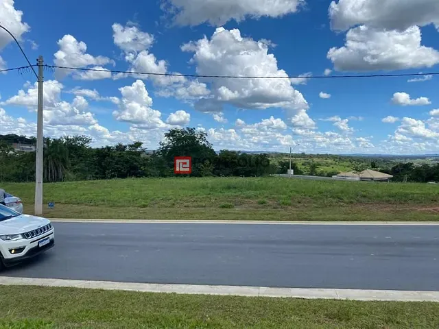 Terreno com 415m², à venda, no bairro Jardins Nápoles em Senador Canedo