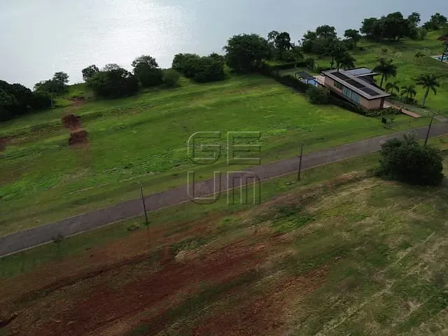 Terreno com 1550m², à venda, no bairro . em Sertanópolis