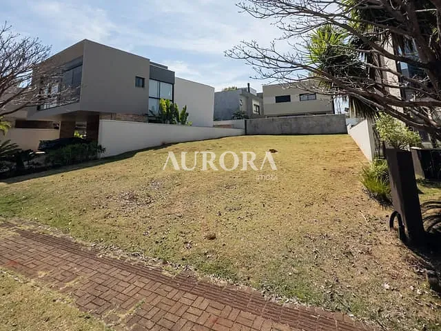 Terreno com 364m², à venda, no bairro Vivendas do Arvoredo em Londrina