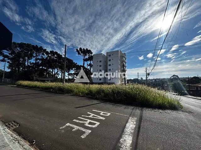 Terreno com 462m², à venda, no bairro Orfãs em Ponta Grossa