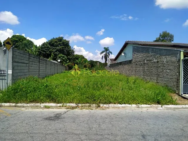 Terreno com 770m², à venda, no bairro Vila São Benedito em Pindamonhangaba
