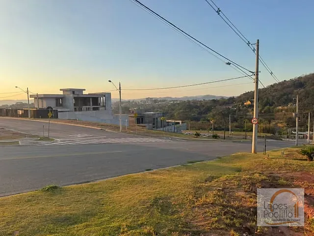 Terreno com 536m², à venda, no bairro Cidade Satélite em Atibaia