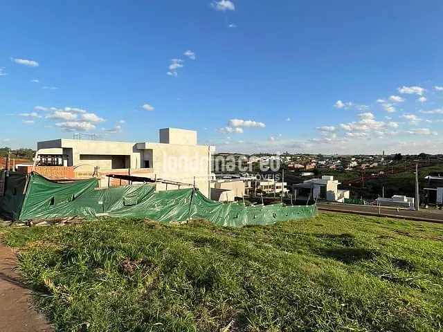 Terreno com 257m², à venda, no bairro Parque Tauá em Londrina