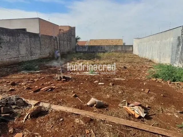 Terreno com 325m², à venda, no bairro Jardim Esperança em Cambé