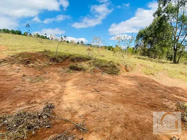Terreno com 4200m², à venda, no bairro Chácara Fernão Dias em Bragança Paulista