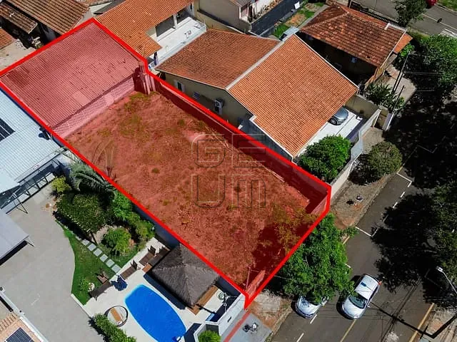 Terreno com 351m², à venda, no bairro Quebec em Londrina