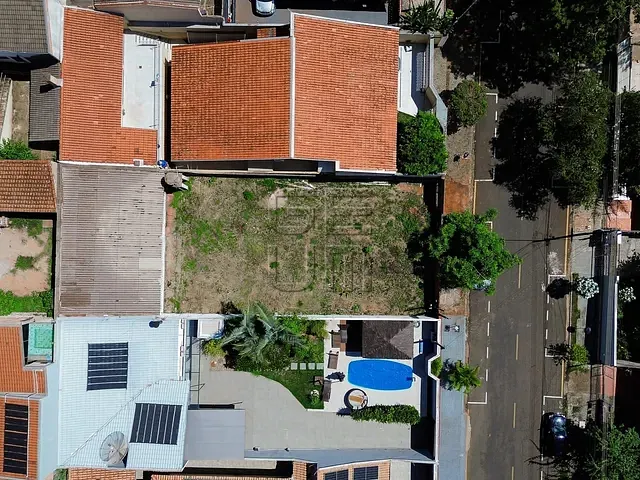 Terreno com 351m², à venda, no bairro Quebec em Londrina