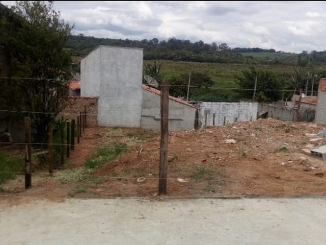 Terreno com 250m², à venda, no bairro Residencial Estoril em Taubaté