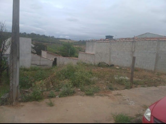 Terreno com 250m², à venda, no bairro Residencial Estoril em Taubaté