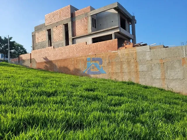 Terreno com 389m², à venda, no bairro Portal San Giovanni em Itatiba