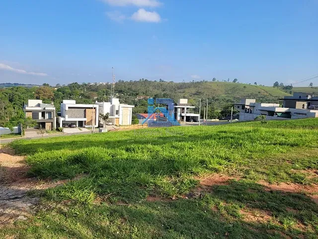 Terreno com 389m², à venda, no bairro Portal San Giovanni em Itatiba