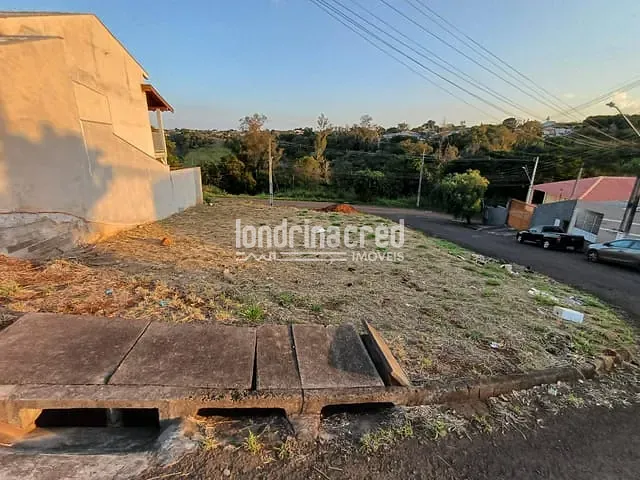 Terreno com 291m², à venda, no bairro Jardim Neman Sahyun em Londrina