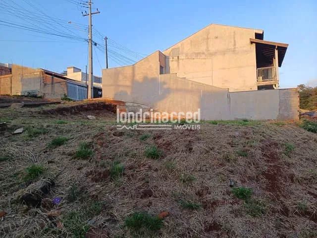 Terreno com 291m², à venda, no bairro Jardim Neman Sahyun em Londrina
