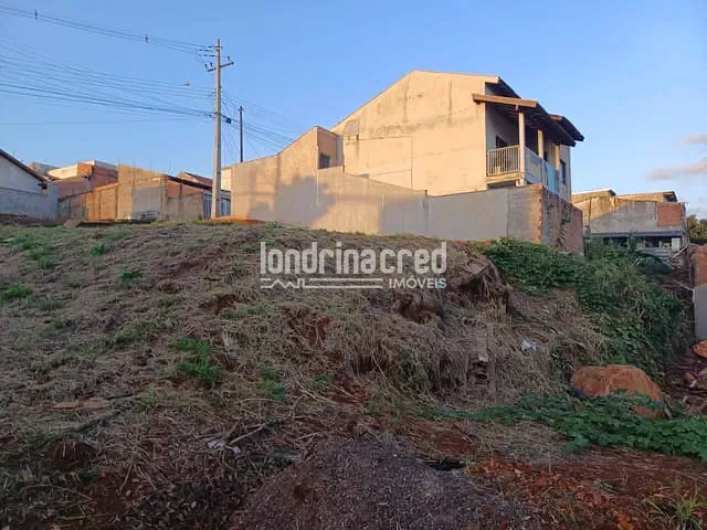 Terreno com 291m², à venda, no bairro Jardim Neman Sahyun em Londrina